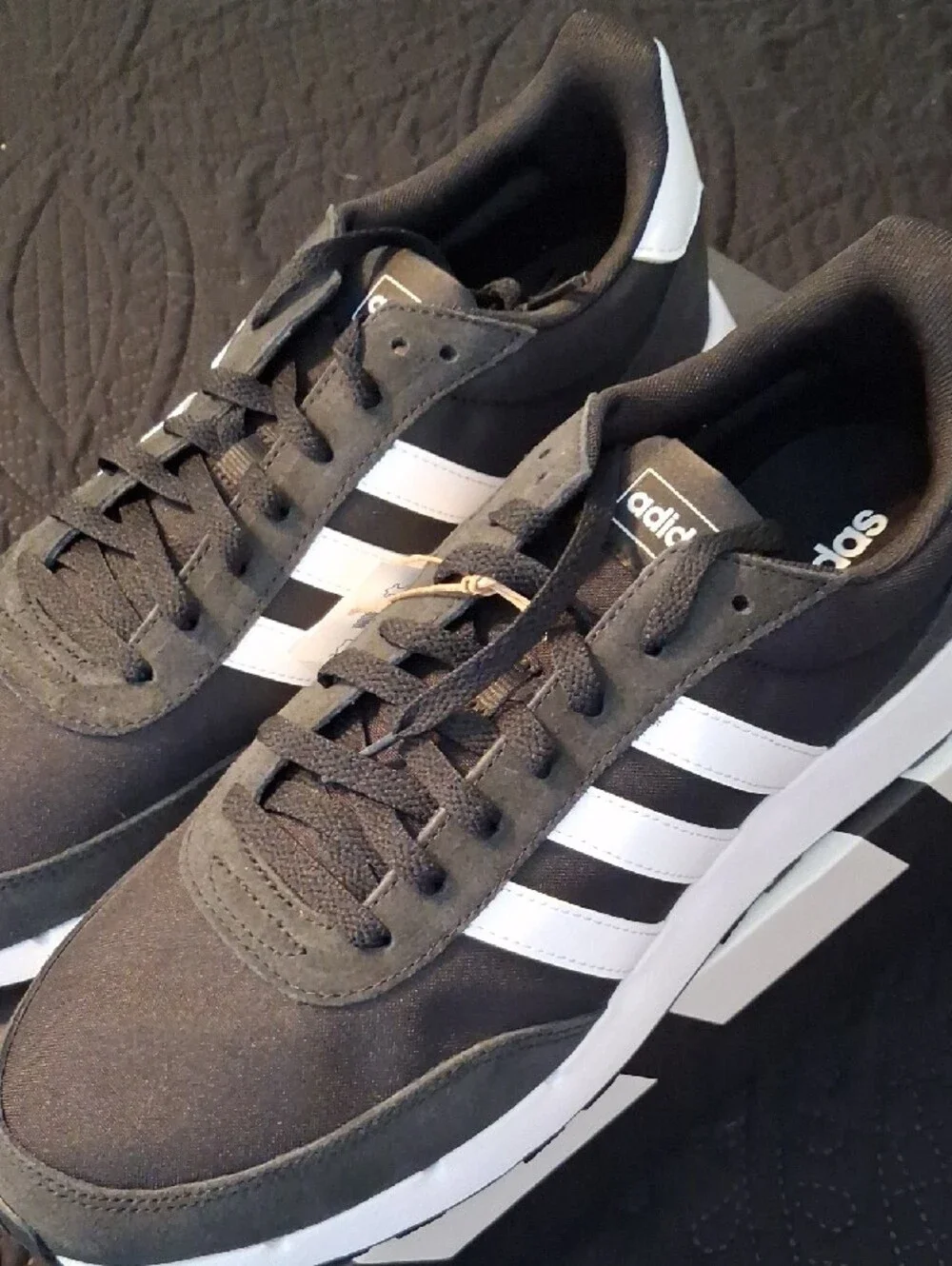 Adidas Run 60s 2.0 Black and White Men's Retro Runner Sneakers Sz 12 New In Box